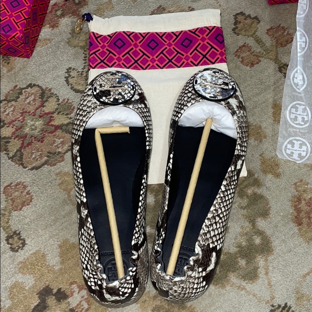 Tory Burch
Minnie Snake-Print Medallion Flats - Picture 3 of 7